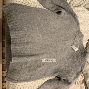 Gray old navy sweater